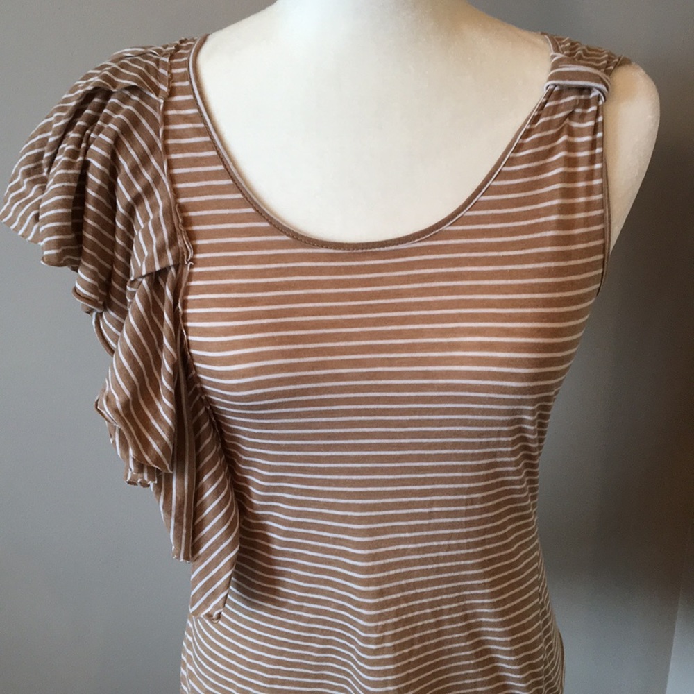 ESLEY Ruffled Tank Top - Picture 2 of 5